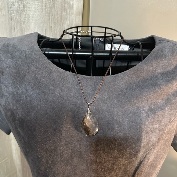 Garden Quartz Pendant Necklace - Picture 7 of 9